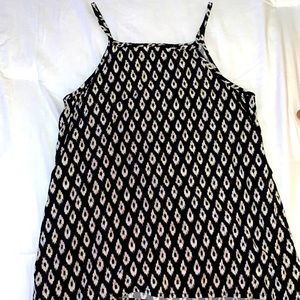 Old Navy Black and White Design Top